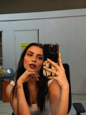 Cony Capelli rompió el silencio sobre el maltrato de su padrastro: 