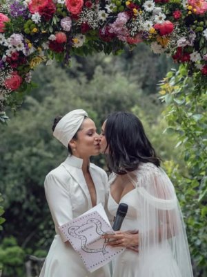 Fernanda Urrejola conmueve a sus seguidores al compartir románticas imágenes junto a su esposa Francisca Alegría