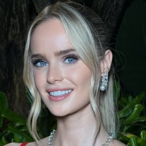 Inna Moll se luce en Miss Universo con traje típico y conmemora a fallecidos en Torres del Paine