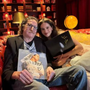 ¡Encuentro histórico! Rosalía visita a Charly García en Buenos Aires