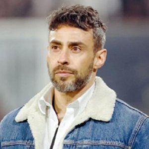 Nueva polémica para Jorge Valdivia: vecinos denuncian fiestas en su casa en pleno arresto domiciliario