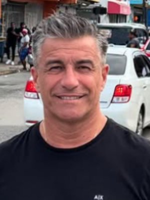 Fernando Solabarrieta se emociona en El Internado al hablar de la muerte de su padre