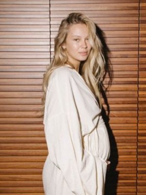 Alexandra Litvinova festejó su primer cumpleaños siendo mamá