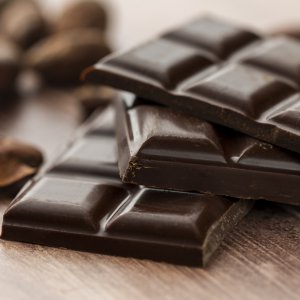 Chocolate amargo y longevidad: el hallazgo que pone al cacao en el centro de la ciencia