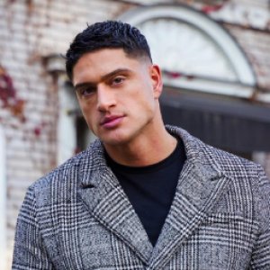 Tras la polémica en la Bresh: Sammis Reyes reaparece con Emilia Dides y su hija