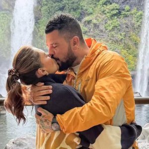 ¡Dijo que sí! Juan Pedro Verdier le pidió matrimonio a Karen Paola en final de Mundos Opuestos