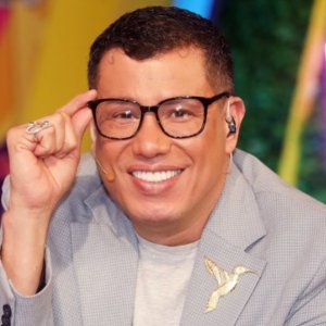 El Colombiano presentó a su pareja 15 años menor y confirmó planes de matrimonio