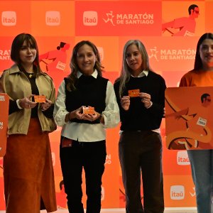 Itaú Maratón de Santiago 2026: Entregan 35 mil tarjetas Bip! y Metro anuncia apertura anticipada