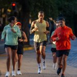 El running se toma Santiago. Conoce la colección ideal para la temporada de maratones