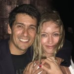 Marcela Vacarezza y Rafael Araneda celebran 26 años de matrimonio con especiales postales