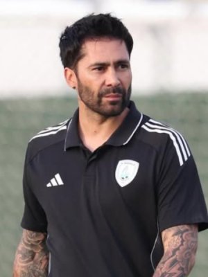 Luis Jiménez celebra su cumpleaños número 42 con el cariño de Gala Caldirola y Coté López