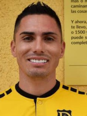 Jean Paul Pineda y su pareja dieron la bienvenida a su primera hija juntos