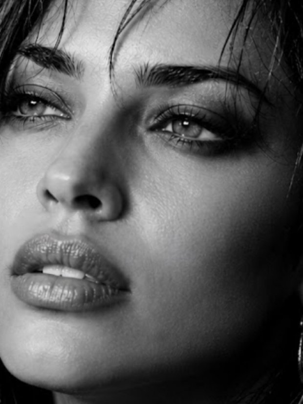 Nyla Stone no existe: la cantante creada con IA que arrasa en Spotify y TikTok