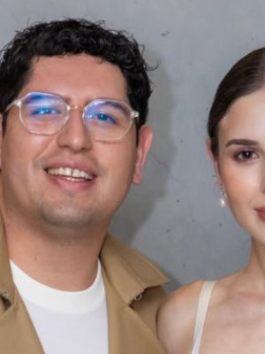 Belén Soto deslumbra en avant-première de Papi Ricky con look styleado por Thomas G. Matheson
