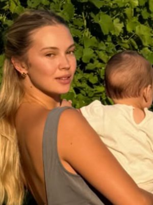 Novia de Alexis Sánchez revela sus trucos de belleza para conseguir un look natural