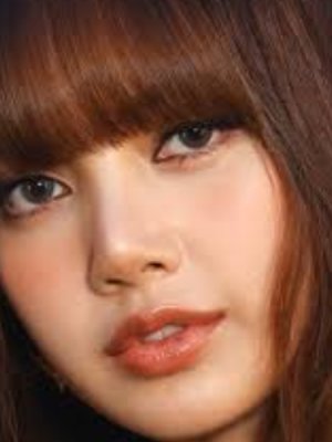Lisa revela las relaciones secretas que ocultó durante BLACKPINK