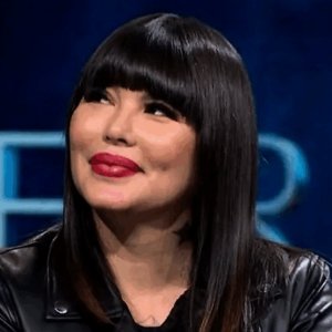 Angie Jibaja reaparece desde Brasil y genera inquietud entre sus seguidores