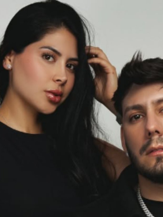 Pareja de Dash anuncia embarazo de casi cinco meses tras enfrentar una pérdida