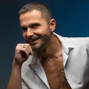 Álvaro Ballero compartió románticas fotos junto a Valentina Schnitzer