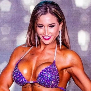 Nicole Moreno se convierte en tricampeona en Bikini Fitness