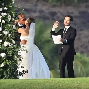 Tobey Maguire oficia la boda de su ex esposa