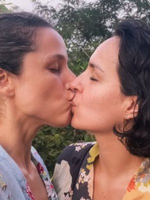 Fernanda Urrejola y Francisca alegría celebran 9 años juntas: 