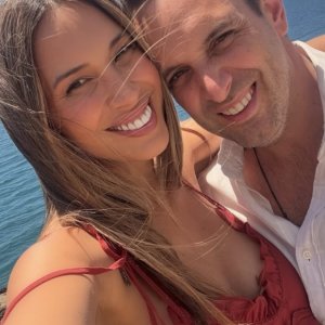 Vanesa Borghi y su novio realizaron ceremonia en Rapa Nui previo a su matrimonio