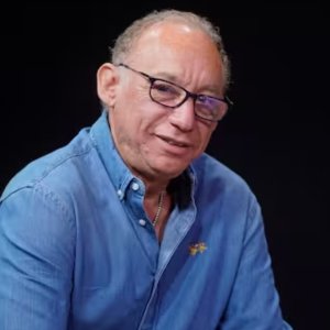“Están buscando su reemplazante”: revelan incierto futuro televisivo de Mauricio Israel